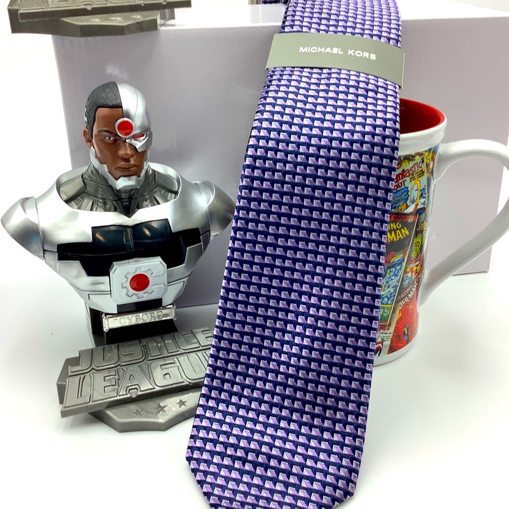 MICHAEL KORS   Geometric Pattern Men’s Tie Formal Office Graduation  NWT